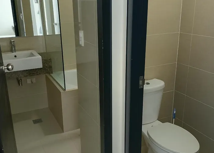 8newtown Boulevard 1br Poolside Near & Airport *